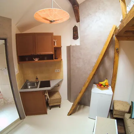 Vitosha Blvd - Attic Апартамент
